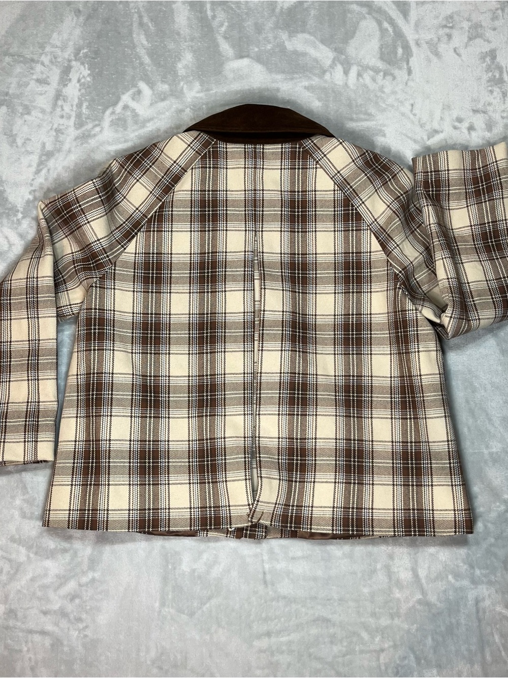 Christian Lacroix Plaid Cropped Jacket Brown Cream Velvet Collar Women Size 6 - Picture 13 of 16